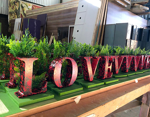 construção de peças cenográficas